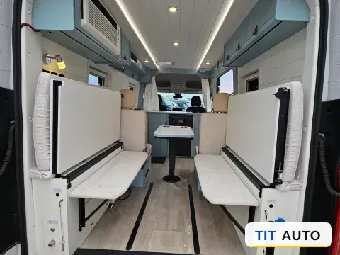 2025 MAXUS V90 RV 16