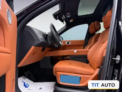 2024 Li L8 12