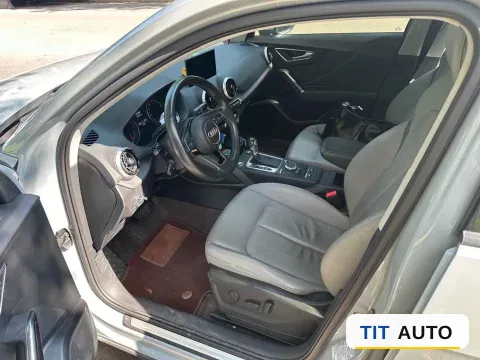 2021 Audi Q2L 6