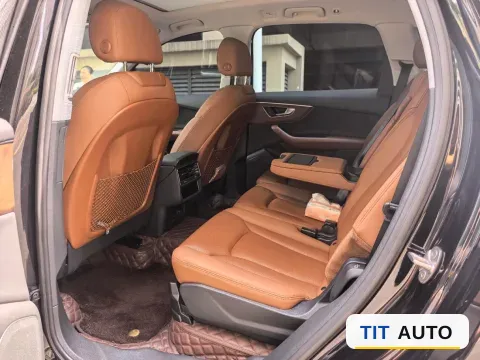 2021 Audi Q7 4