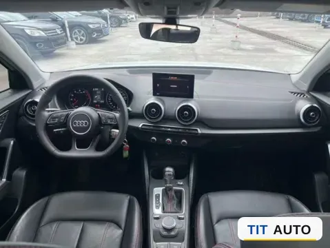 2022 Audi Q2L 4