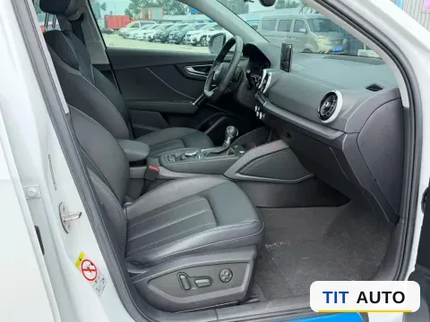 2022 Audi Q2L 5
