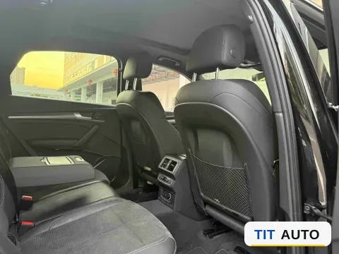 2021 Audi Q5L Sportback 7