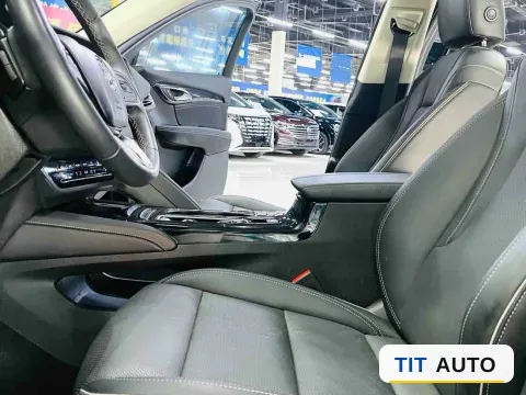 2023 Buick EnvisionS 8