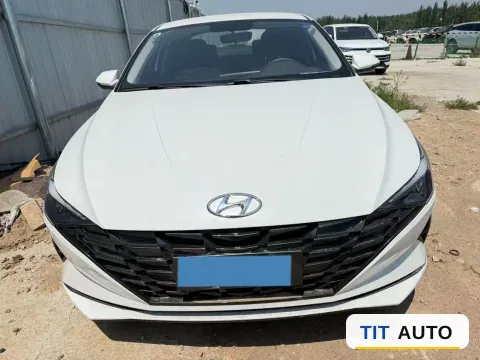 2023 Hyundai Elantra 2