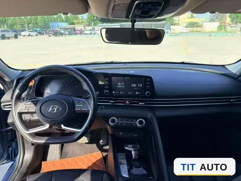 2021 Hyundai Elantra 5
