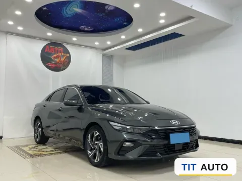 2023 Hyundai Elantra 3