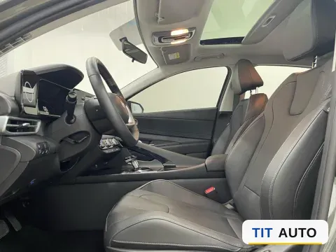 2023 Hyundai Elantra 4