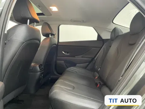 2023 Hyundai Elantra 5