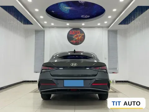 2023 Hyundai Elantra 8
