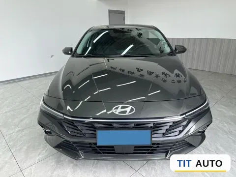 2023 Hyundai Elantra 3