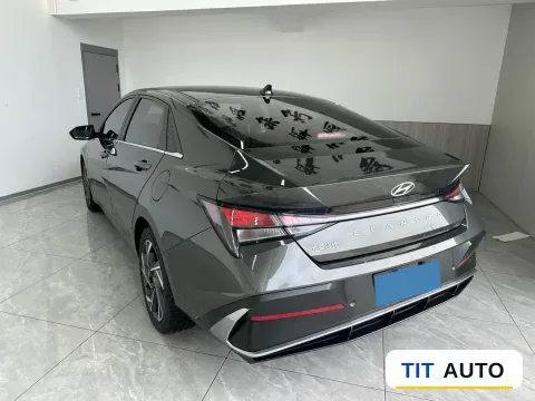 2023 Hyundai Elantra 4