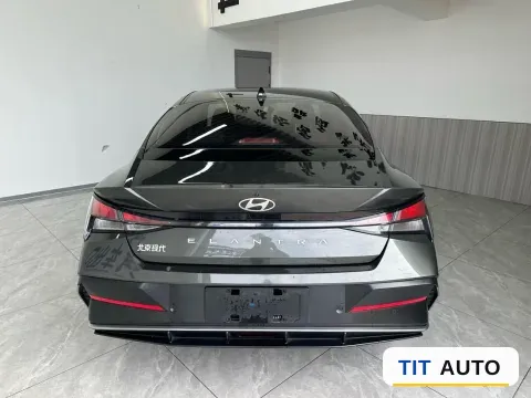 2023 Hyundai Elantra 5