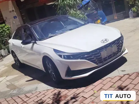 2022 Hyundai Elantra 3