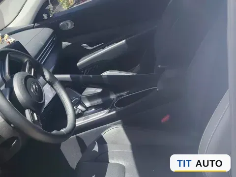 2022 Hyundai Elantra 5