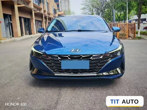 2022 Hyundai Elantra 2