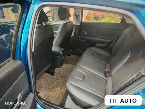 2022 Hyundai Elantra 7