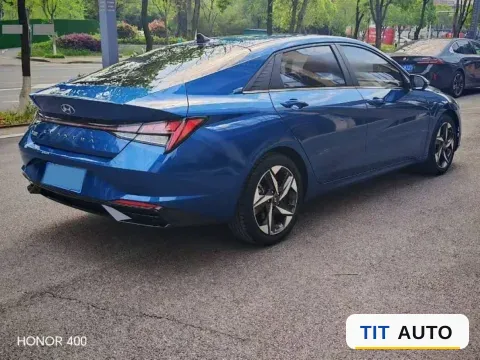 2022 Hyundai Elantra 8