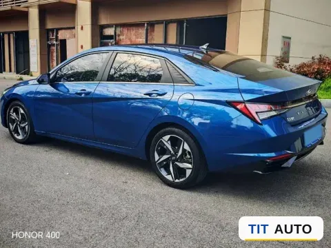 2022 Hyundai Elantra 9