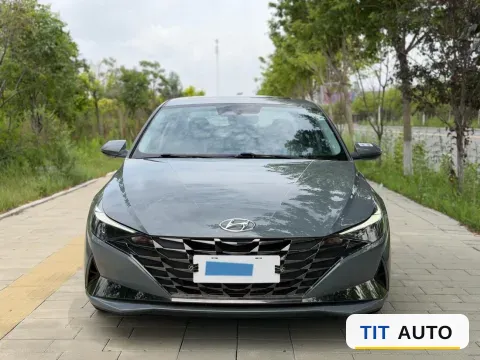 2022 Hyundai Elantra 2