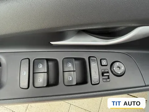 2022 Hyundai Elantra 14