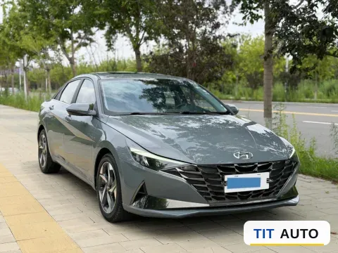 2022 Hyundai Elantra 3