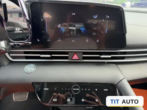 2022 Hyundai Elantra 5