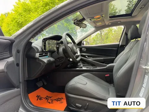2022 Hyundai Elantra 7