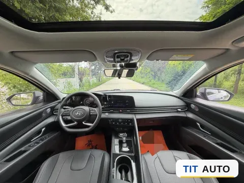 2022 Hyundai Elantra 10