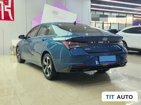 2021 Hyundai Elantra 4