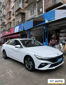 2023 Hyundai Elantra 2