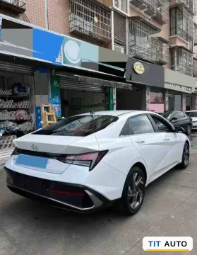2023 Hyundai Elantra 4
