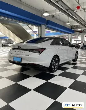 2021 Hyundai Elantra 9