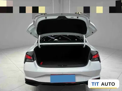 2022 Hyundai Elantra 14