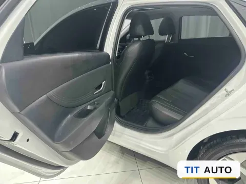 2022 Hyundai Elantra 15