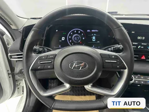 2022 Hyundai Elantra 10