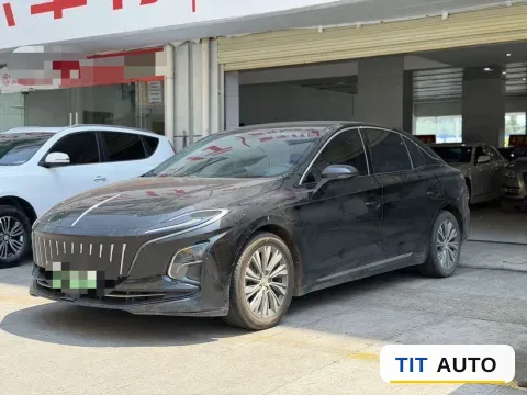 2022 HongQi E-QM5