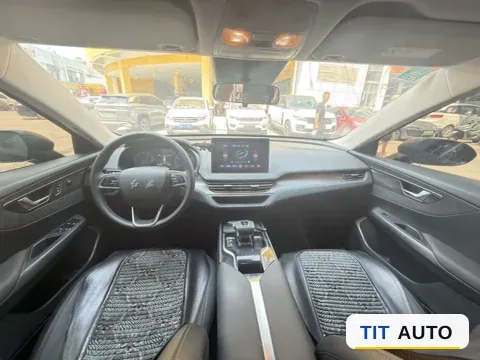 2022 HongQi E-QM5 3