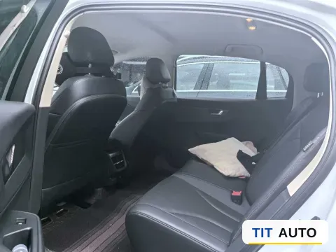 2023 HongQi E-QM5 4