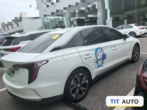 2023 HongQi E-QM5 5
