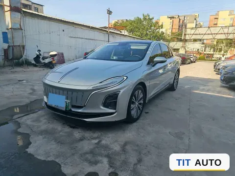 2022 HongQi E-QM5