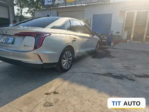 2022 HongQi E-QM5 3