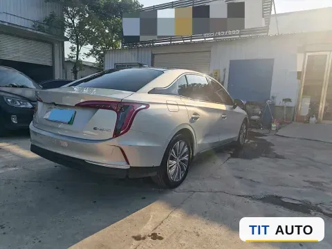 2022 HongQi E-QM5 4