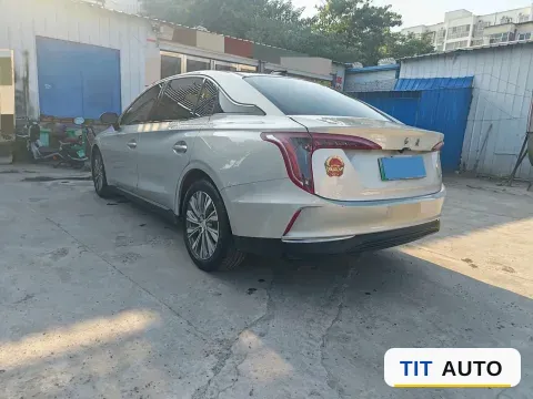 2022 HongQi E-QM5 5